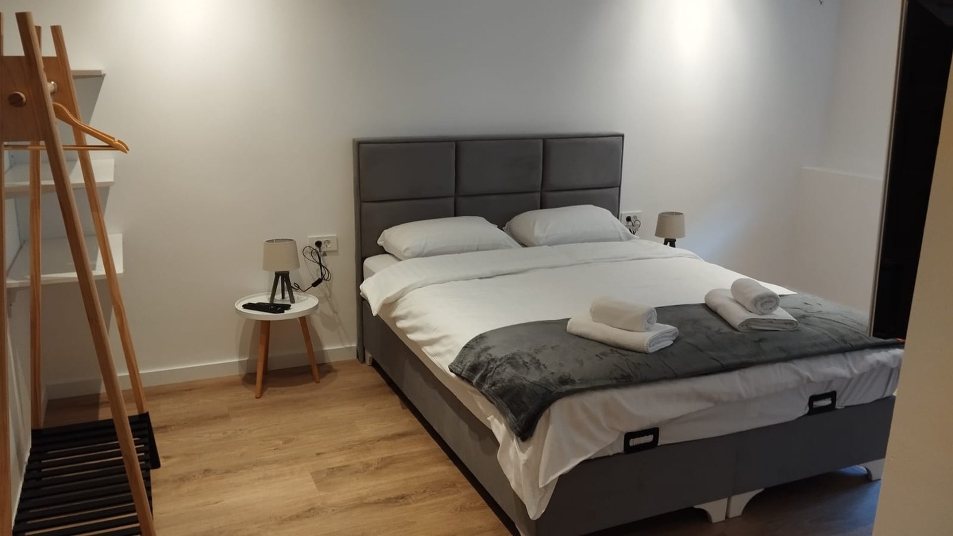 Apartment 7
