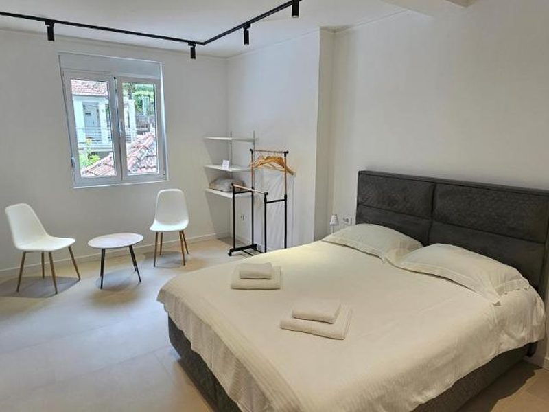 Apartment 9