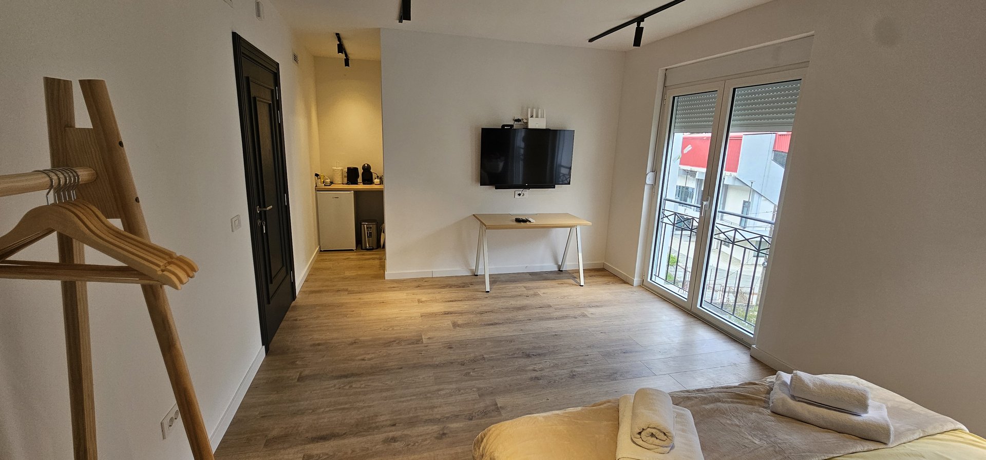 Apartment 6