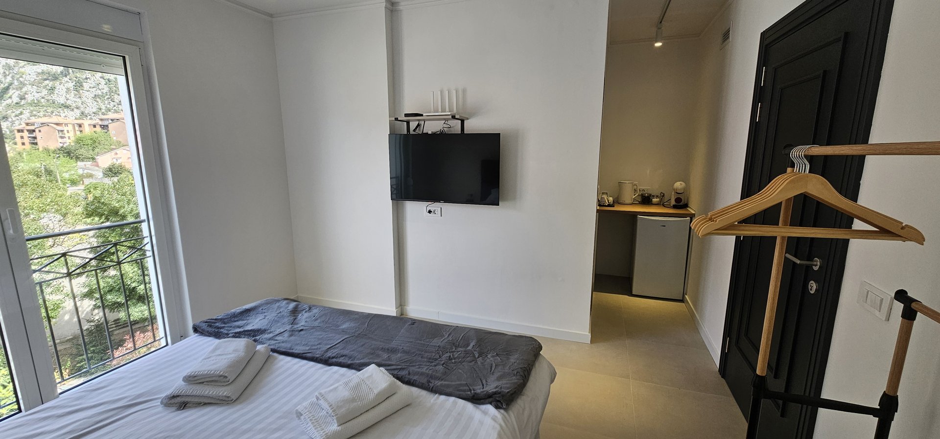 Apartment 8